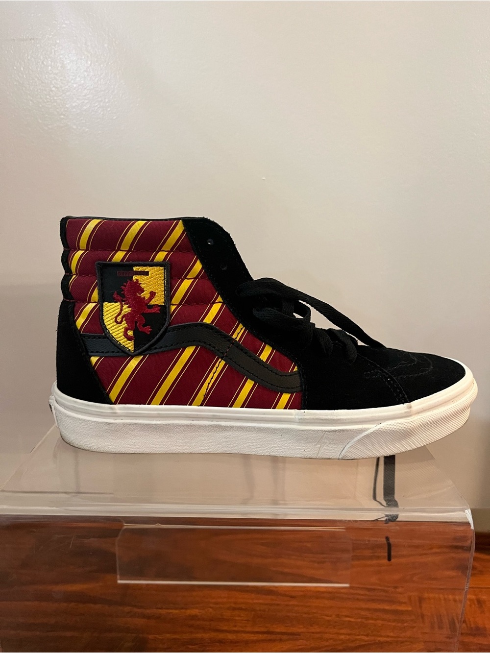 Harry Potter Vans Hightops Gryffindor - Womens 8 / Mens 6.5 - LIKE NEW!